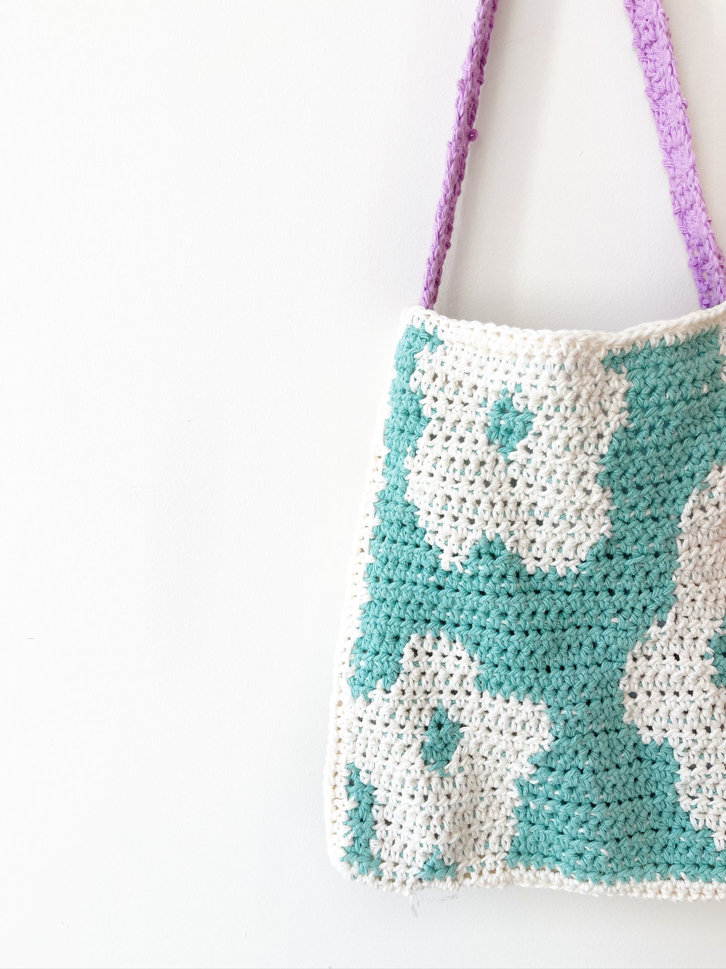 Retro Bloom Crochet Handbag